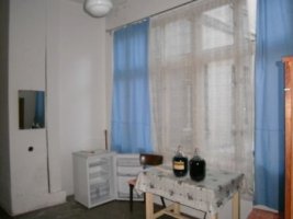 3,5 izbový meštianský byt v centre mesta Komárno ZNIZENA CENA!!
