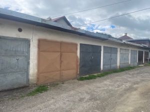 Garáž s montážnou jamou v Brezne - Predné Halny