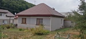 Rodinný dom v obci Poniky na rovinatom pozemku 705 m²