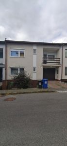 Priestranný 5-izbový radový rodinný dom s garážou a 3 lodžiami – Astrova ulica, Banská Bystrica